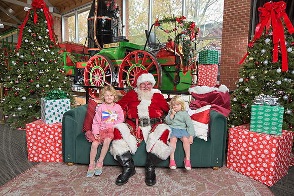 The Charleston Santa 2024-Nov29-0018