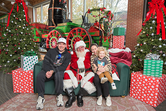 The Charleston Santa 2024-Nov29-0015