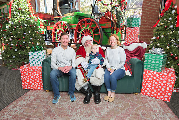 The Charleston Santa 2024-Dec1-0932