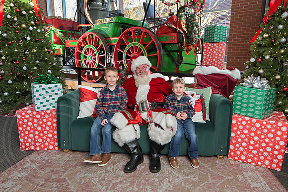 The Charleston Santa 2024-Dec14-2403