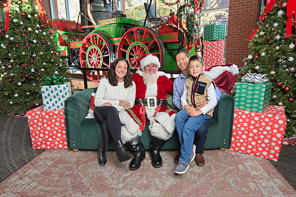 The Charleston Santa 2024-Dec1-0885