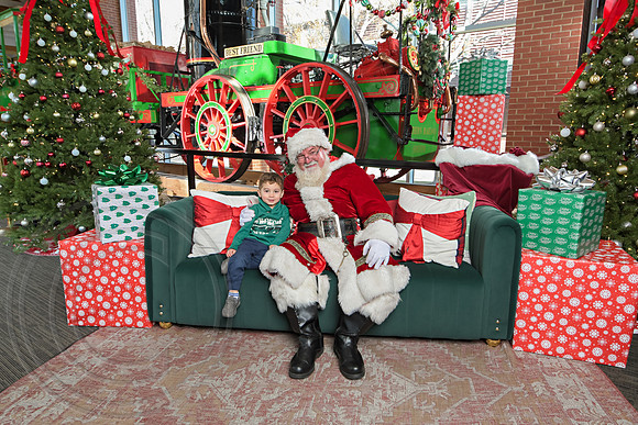 The Charleston Santa 2024-Dec15-2925
