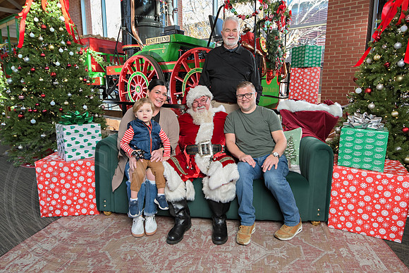 The Charleston Santa 2024-Dec15-2817