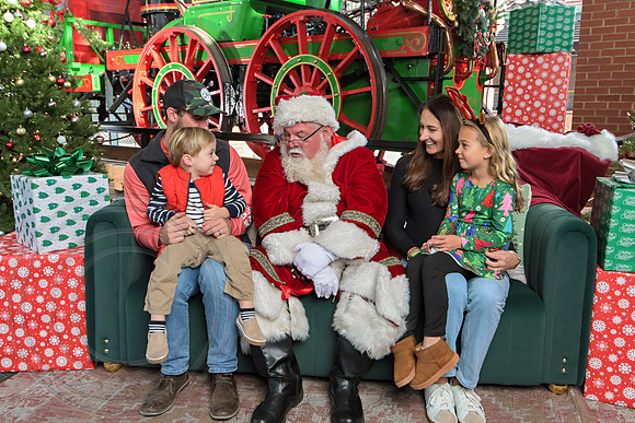 The Charleston Santa 2024-Dec15-2879