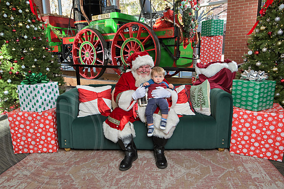 The Charleston Santa 2024-Dec7-1641
