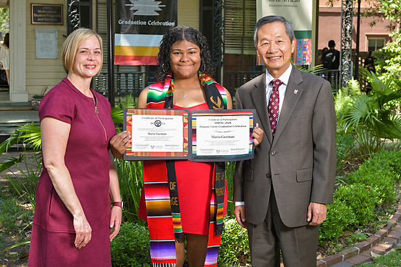RKPhoto-2024-CofCSpringGraduation-084