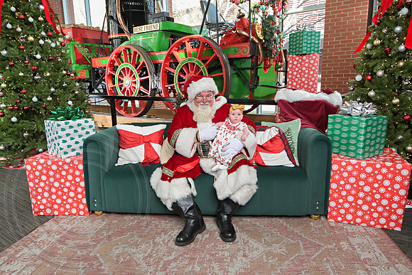 The Charleston Santa 2024-Dec15-2975
