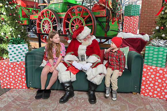 The Charleston Santa 2024-Dec15-3045