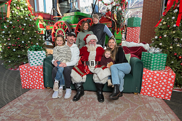 The Charleston Santa 2024-Dec22-3735