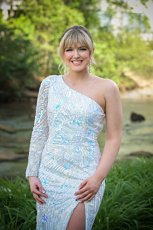 RKPhoto-2024-FallsPark-PromPics-71