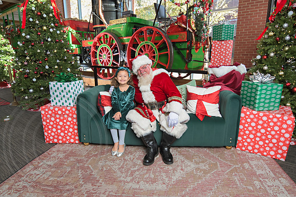 The Charleston Santa 2024-Nov30-0496