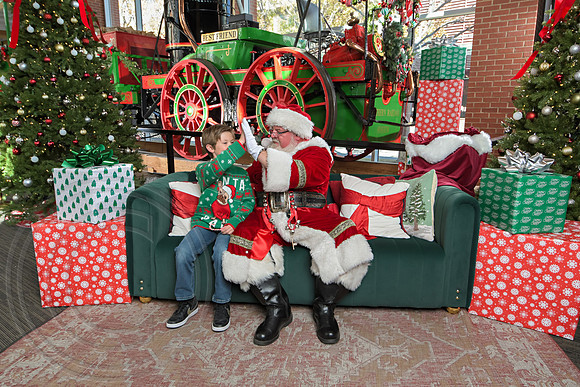 The Charleston Santa 2024-Dec7-1578