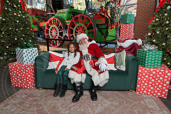 The Charleston Santa 2024-Dec7-1764