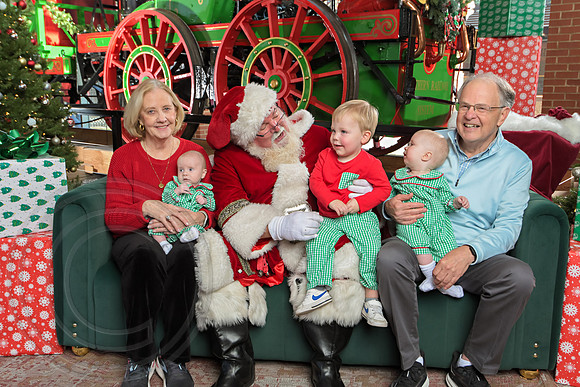 The Charleston Santa 2024-Dec15-2831