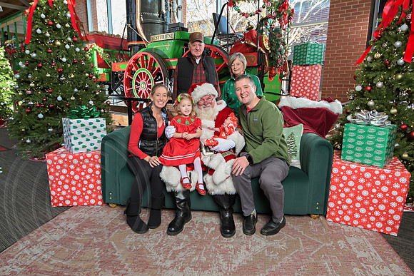 The Charleston Santa 2024-Dec15-2782