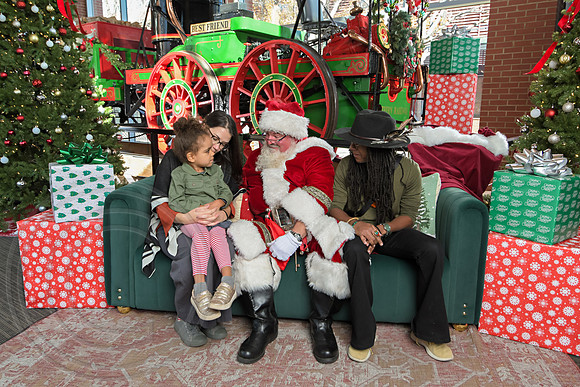The Charleston Santa 2024-Dec14-2481