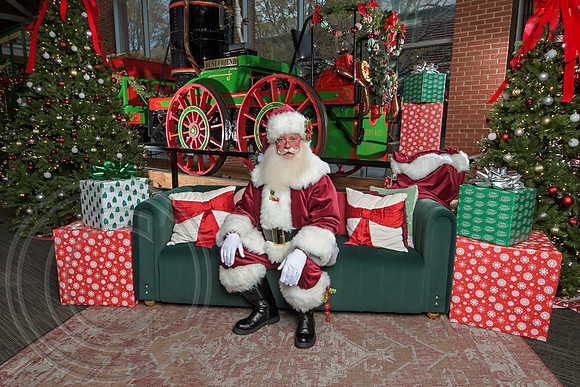 The Charleston Santa 2024-Dec10-2291