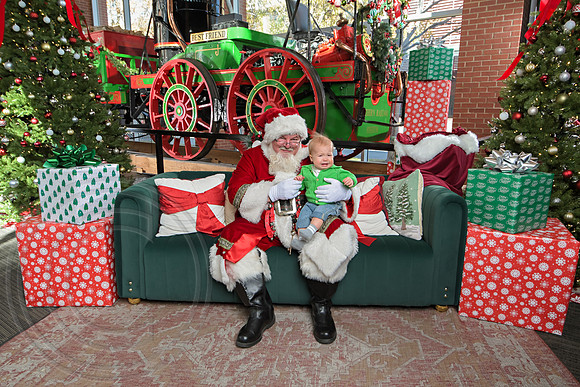 The Charleston Santa 2024-Dec7-1646