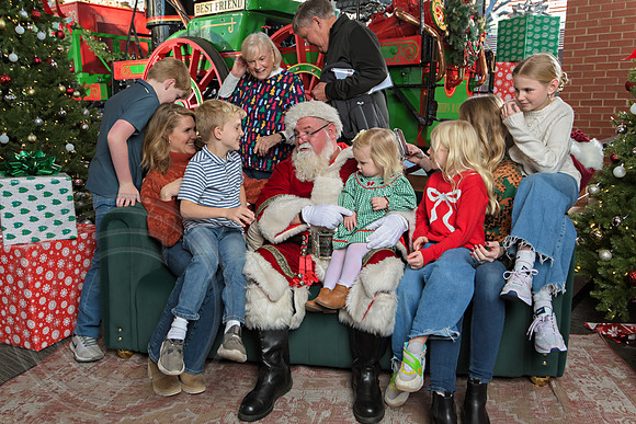 The Charleston Santa 2024-Dec22-3996