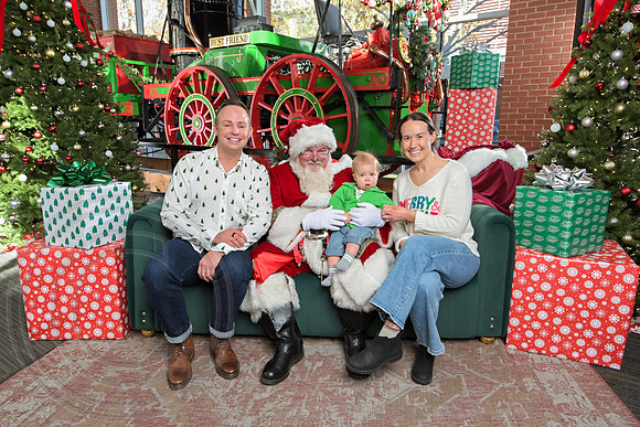 The Charleston Santa 2024-Dec7-1649