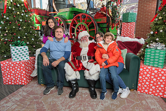 The Charleston Santa 2024-Dec15-2815