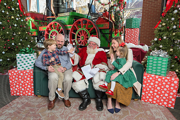 The Charleston Santa 2024-Dec14-2349