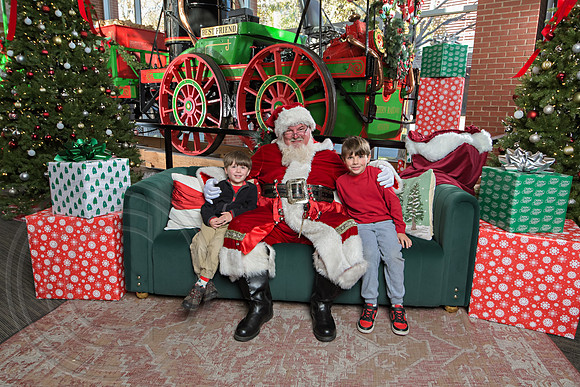 The Charleston Santa 2024-Dec7-1678