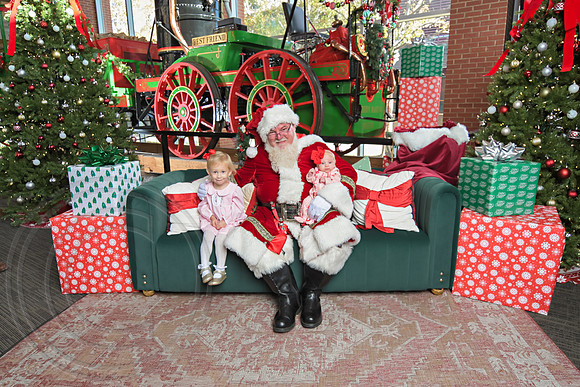The Charleston Santa 2024-Nov30-0508