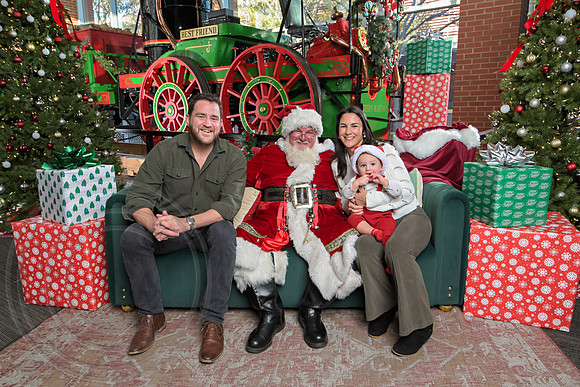 The Charleston Santa 2024-Dec7-1758