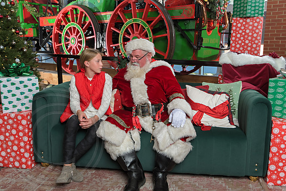 The Charleston Santa 2024-Dec22-4017
