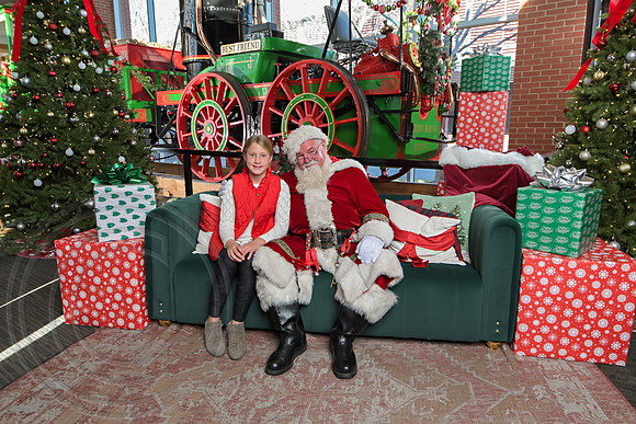 The Charleston Santa 2024-Dec22-4011