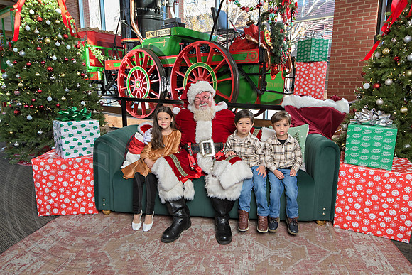 The Charleston Santa 2024-Dec15-2822