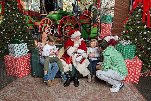 The Charleston Santa 2024-Dec7-1792