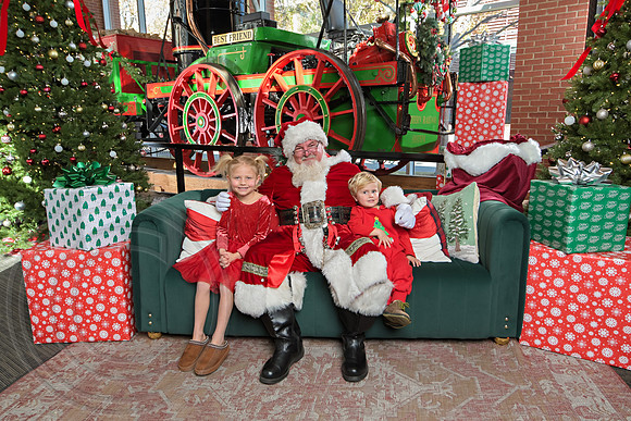 The Charleston Santa 2024-Dec7-1599