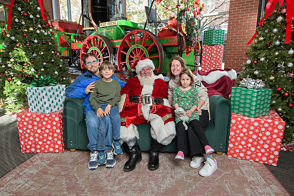 The Charleston Santa 2024-Dec7-1653