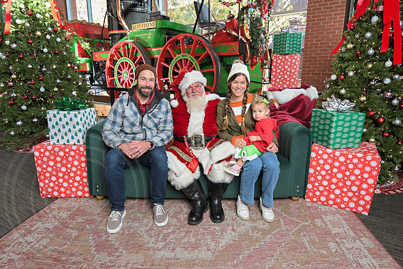 The Charleston Santa 2024-Nov30-0530