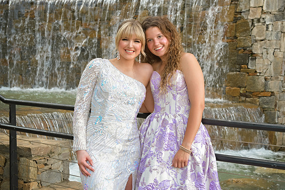 RKPhoto-2024-FallsPark-PromPics-133
