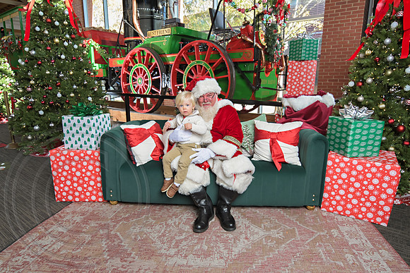 The Charleston Santa 2024-Nov30-0491