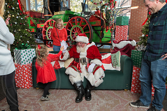 The Charleston Santa 2024-Dec7-1742