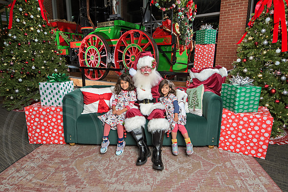 The Charleston Santa 2024-Dec3-1247