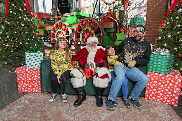 The Charleston Santa 2024-Dec14-2509