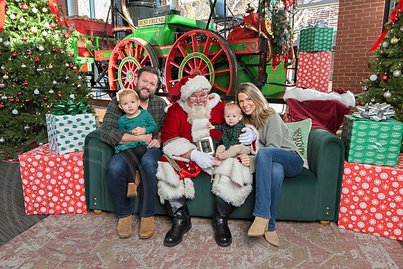 The Charleston Santa 2024-Dec15-2874