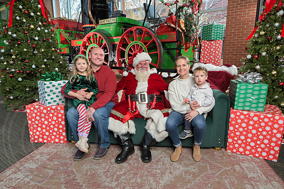 The Charleston Santa 2024-Dec15-2911