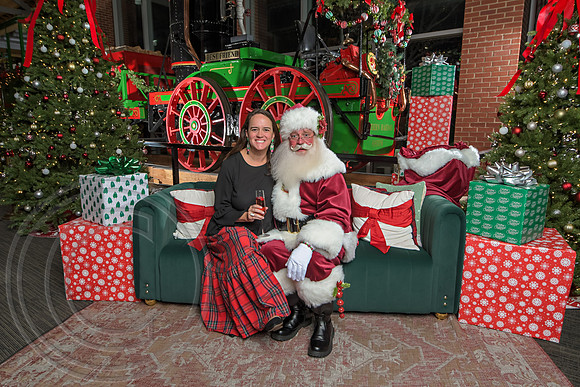 The Charleston Santa 2024-Dec10-2312