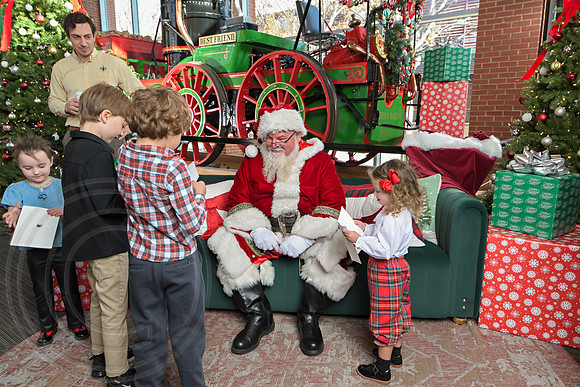 The Charleston Santa 2024-Dec15-2842
