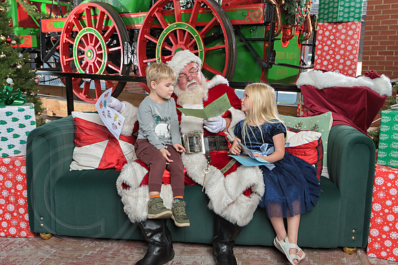 The Charleston Santa 2024-Dec15-3040