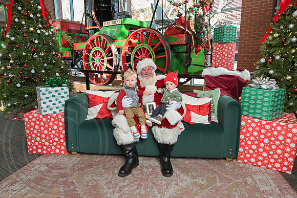 The Charleston Santa 2024-Dec14-2536