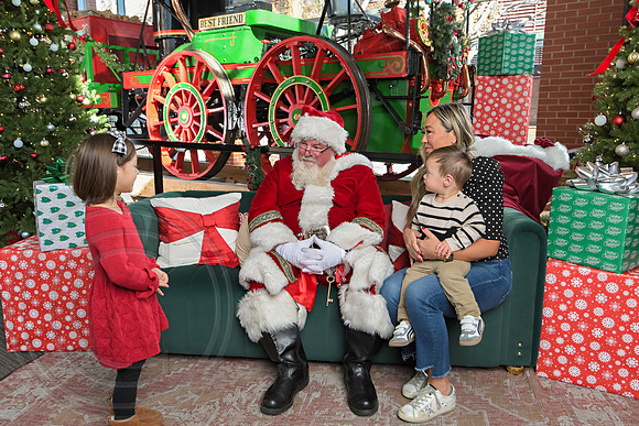 The Charleston Santa 2024-Dec14-2476