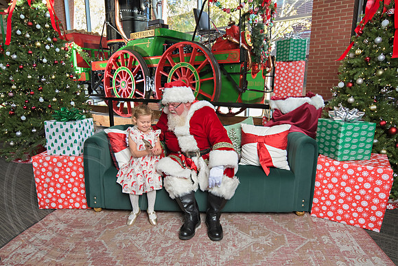 The Charleston Santa 2024-Nov30-0488