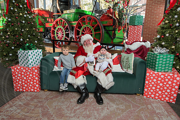 The Charleston Santa 2024-Dec7-1683